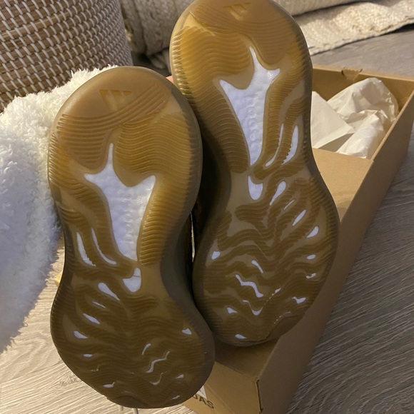 Adidas Yeezy 380 Blue Oat - Picture 7 of 10